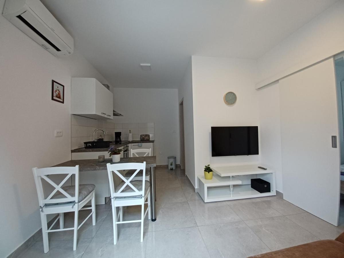 Apartments Leon 1 Novigrad  Exterior photo